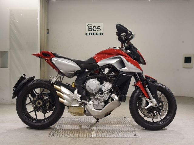 MV Agusta RIVALE 800A 2017