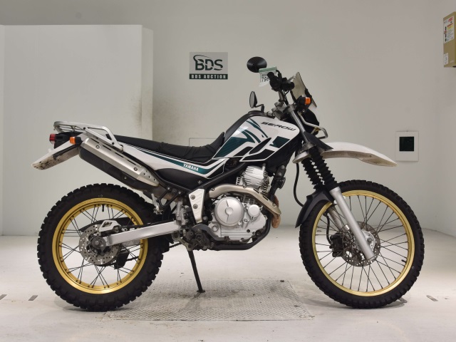 Yamaha SEROW XT250 2012