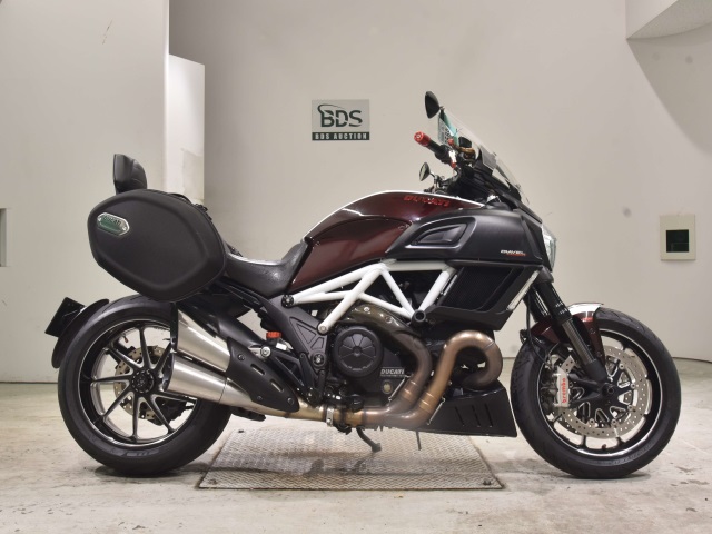 Ducati DIAVEL CARBON 2015