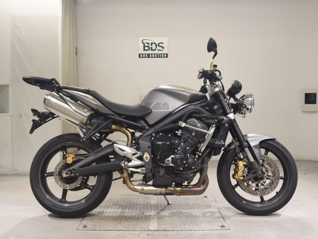 Triumph STREET TRIPLE R 2009