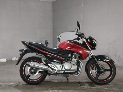 Suzuki GSR250