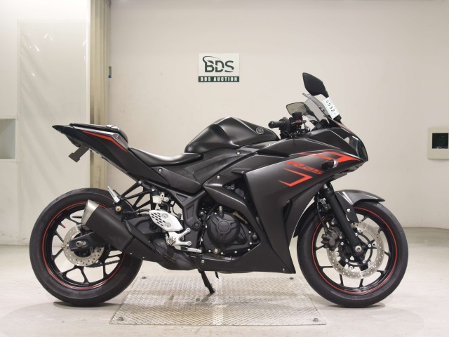 Yamaha YZF-R25 2016