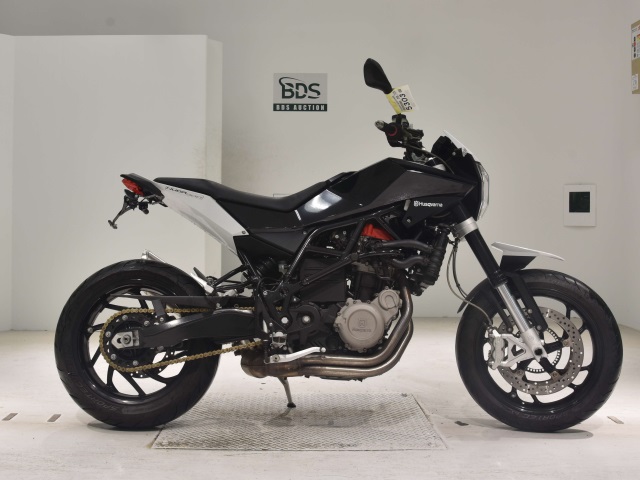 Husqvarna NUDA900 2013
