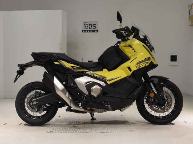 Honda X-ADV750 2025