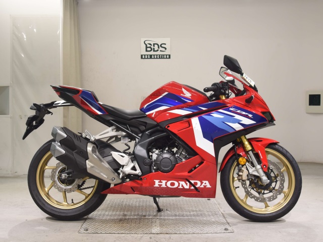 Honda CBR250RR 2023