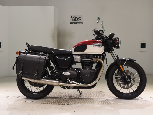 Triumph BONNEVILLE T100 2021
