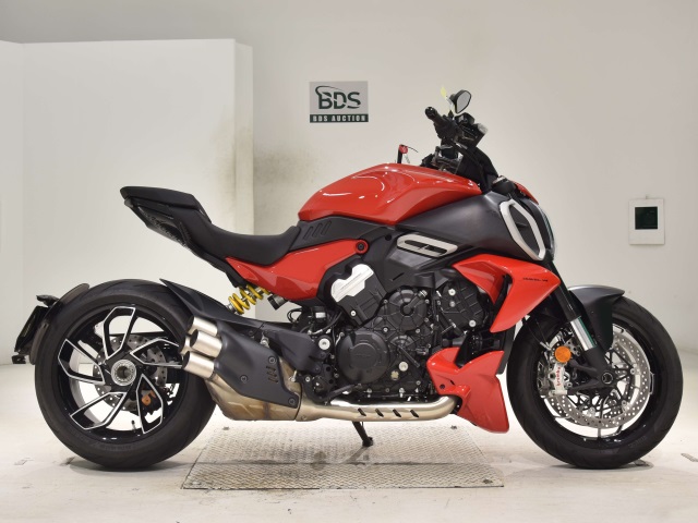 Ducati DIAVEL 2025