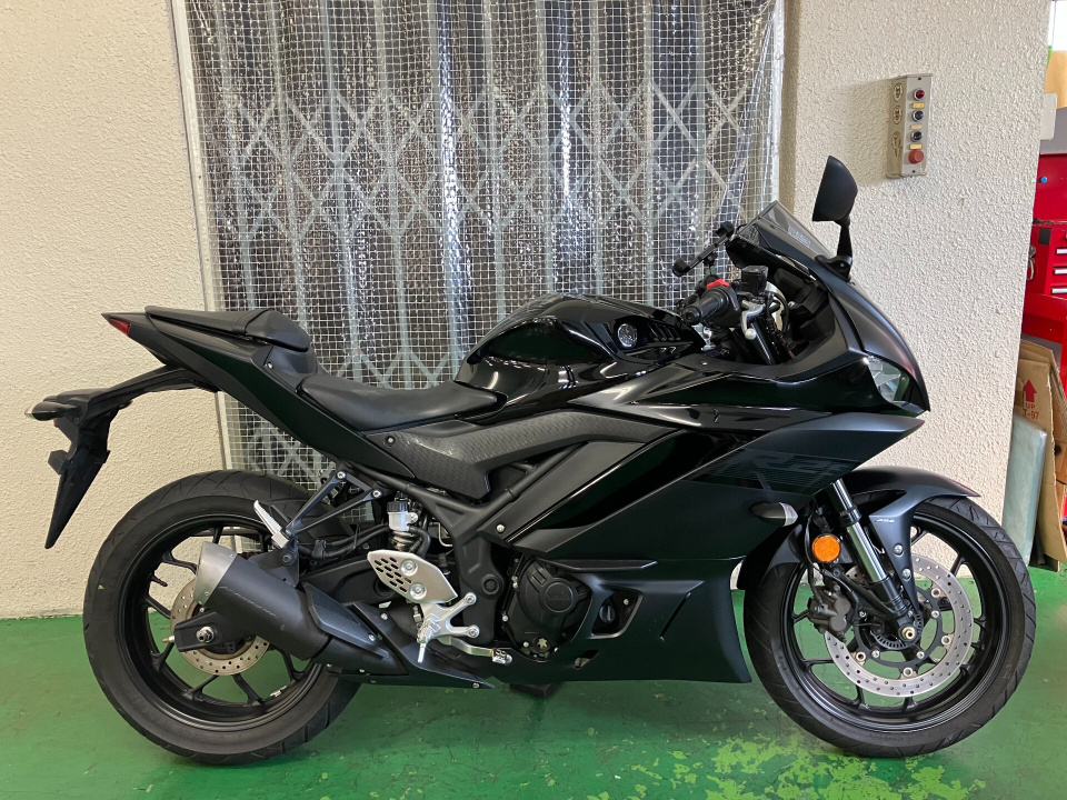 Yamaha YZF-R25A 2021