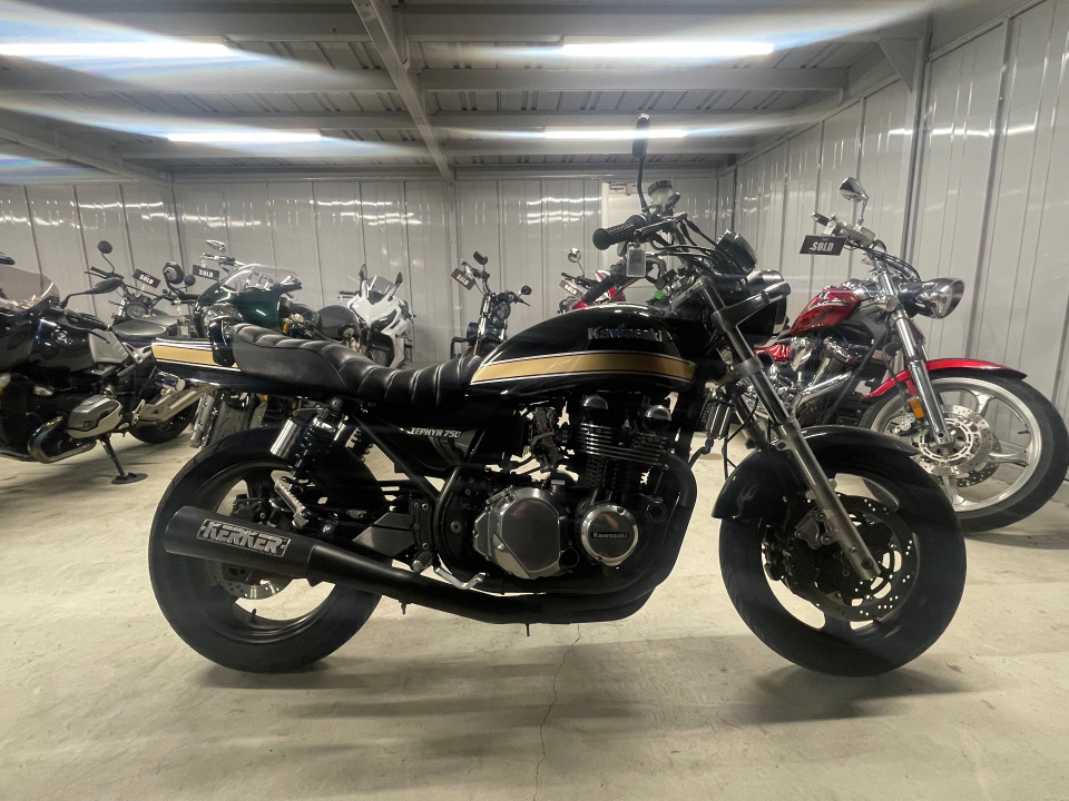 Kawasaki ZEPHYR750 2004