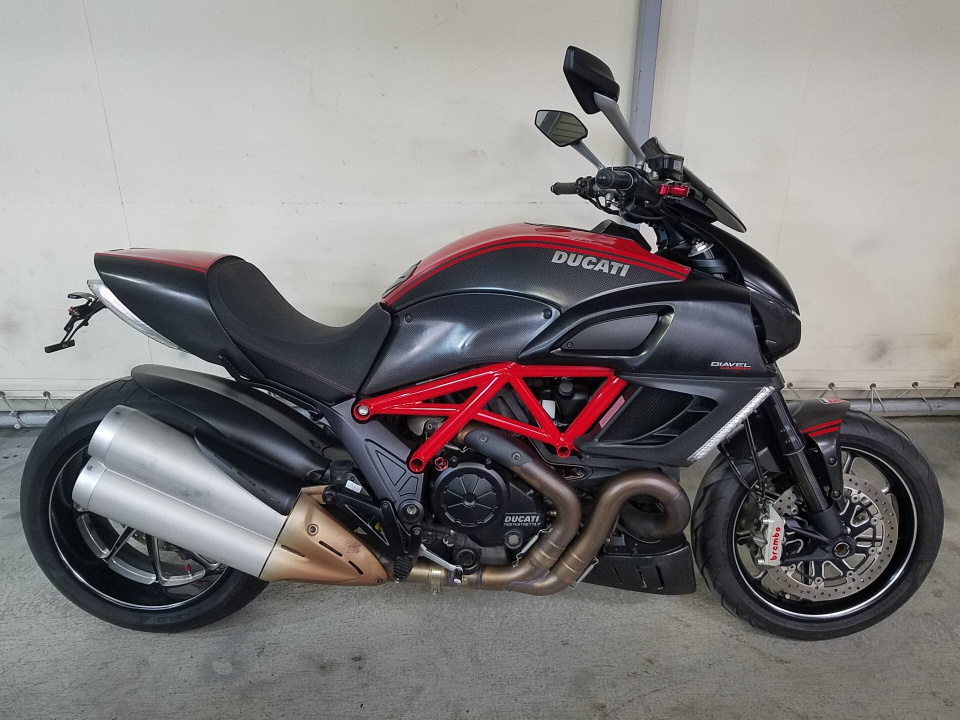 Ducati CBX400F 2011