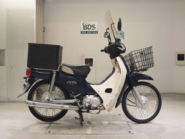 Honda C50 2012