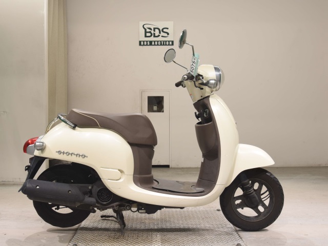 Honda GIORNO 2011