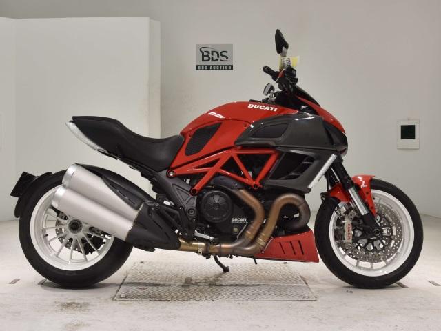 Ducati DIAVEL 2014