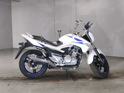 Suzuki GSR250