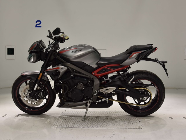 Triumph STREET TRIPLE R 2021