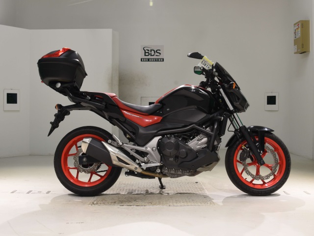 Honda NC750S 2016