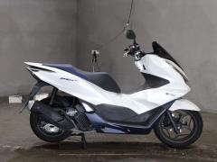 Honda PCX e:HEV 2021