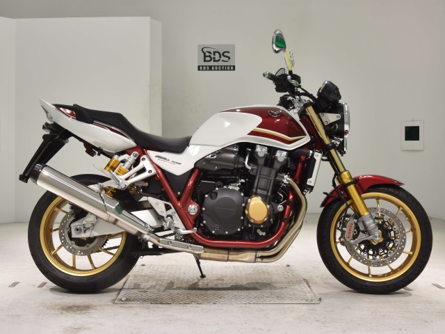 Honda CB1300SF 2023