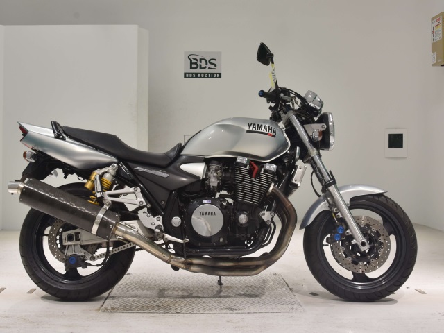Yamaha XJR1300 2000