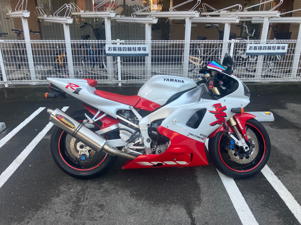 Yamaha YZF-R1 1998