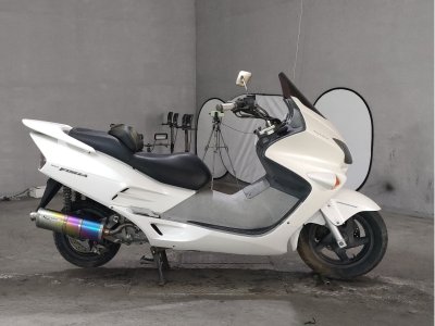 Honda FORZA 2000
