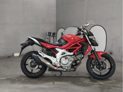Suzuki GLADIUS SFV400 2010