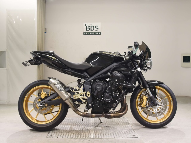 Triumph STREET TRIPLE R 2010