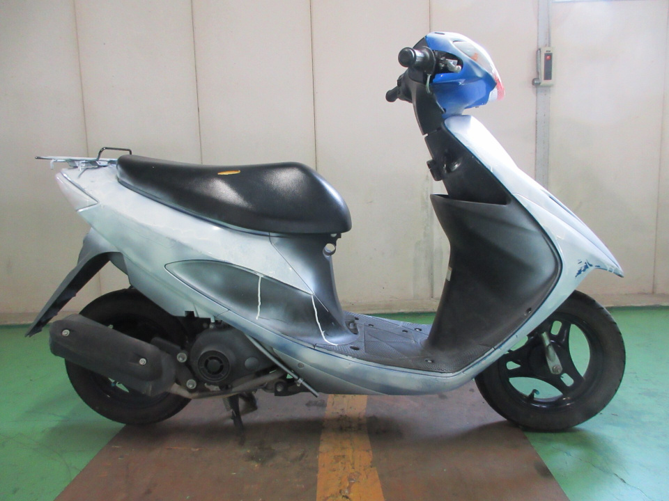 Suzuki ADDRESS V50