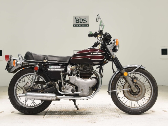 Kawasaki W3 1974
