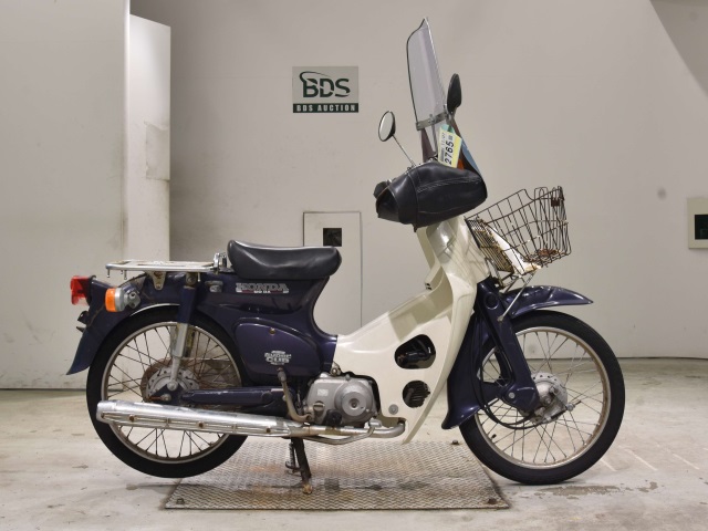 Honda C50 2000