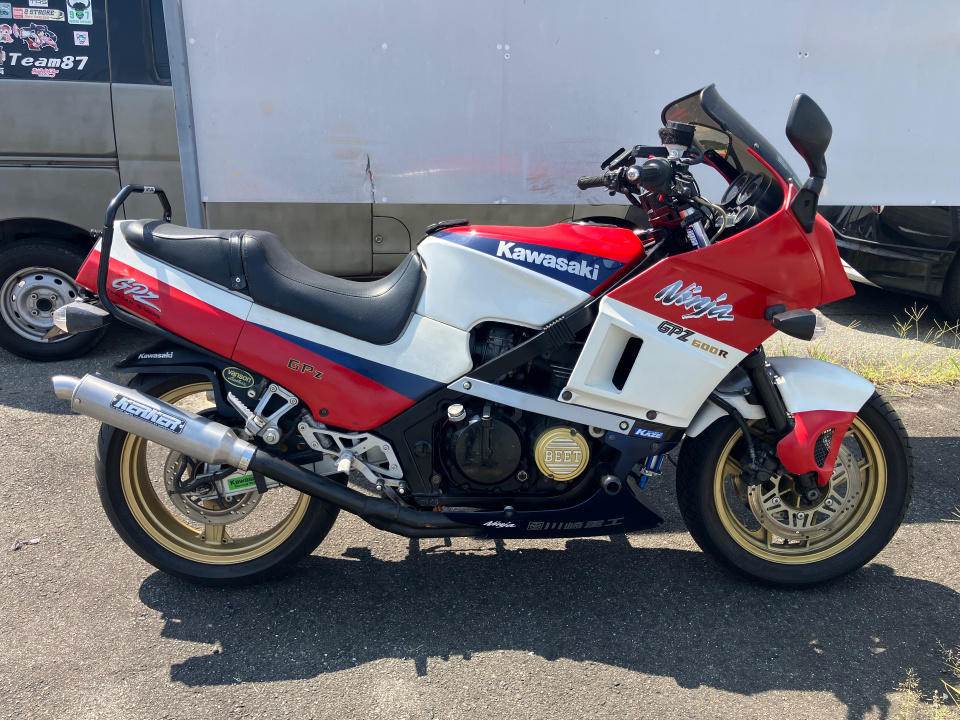 Kawasaki GPZ600R