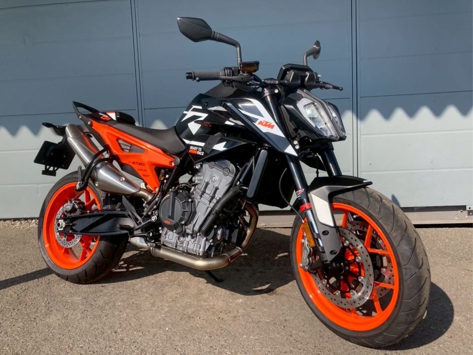 KTM 890 DUKE GP 2024