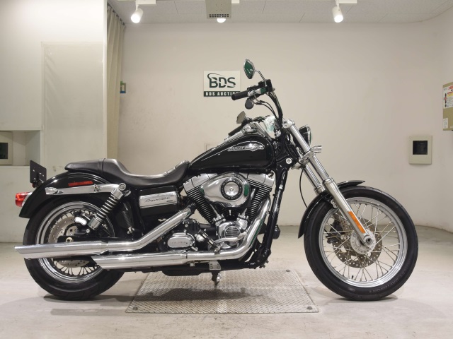 HD SUPER GLIDE FXDC1580 2011