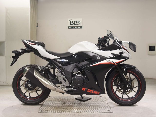 Suzuki GSX250R