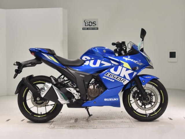 Suzuki GIXXER250SF