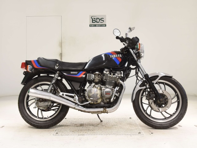 Yamaha XJ550