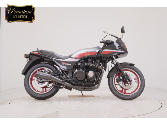 Kawasaki GPZ750 2025
