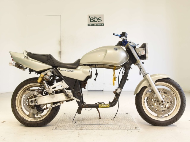 Yamaha XJR1200 1995