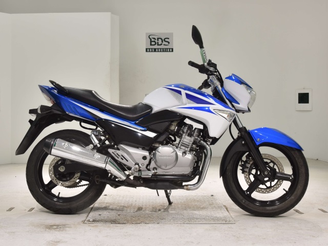 Suzuki GSR250