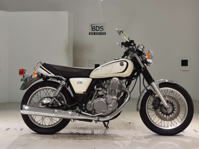 Yamaha SR400 2012