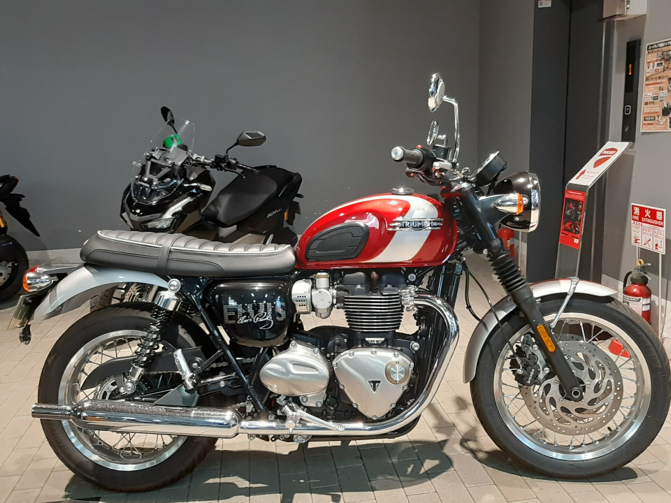 Triumph BONNEVILLE T120 2024