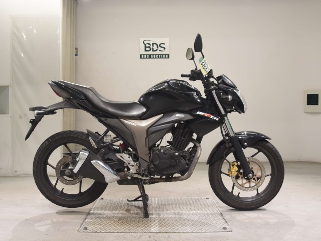 Suzuki GIXXER150