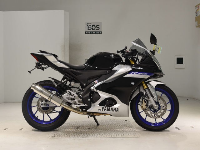 Yamaha YZF-R15 2022