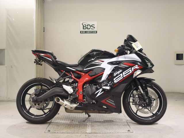 Kawasaki NINJA ZX-25R 2021