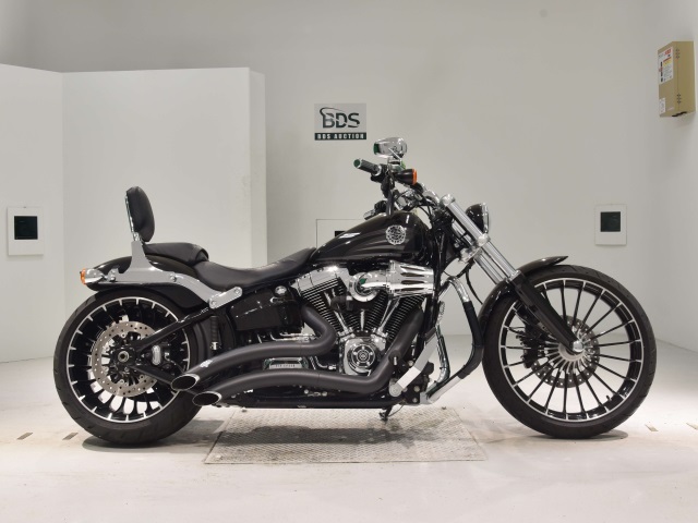 HD BREAKOUT FXSB1690 2017