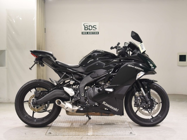 Kawasaki NINJA ZX-25R 2022