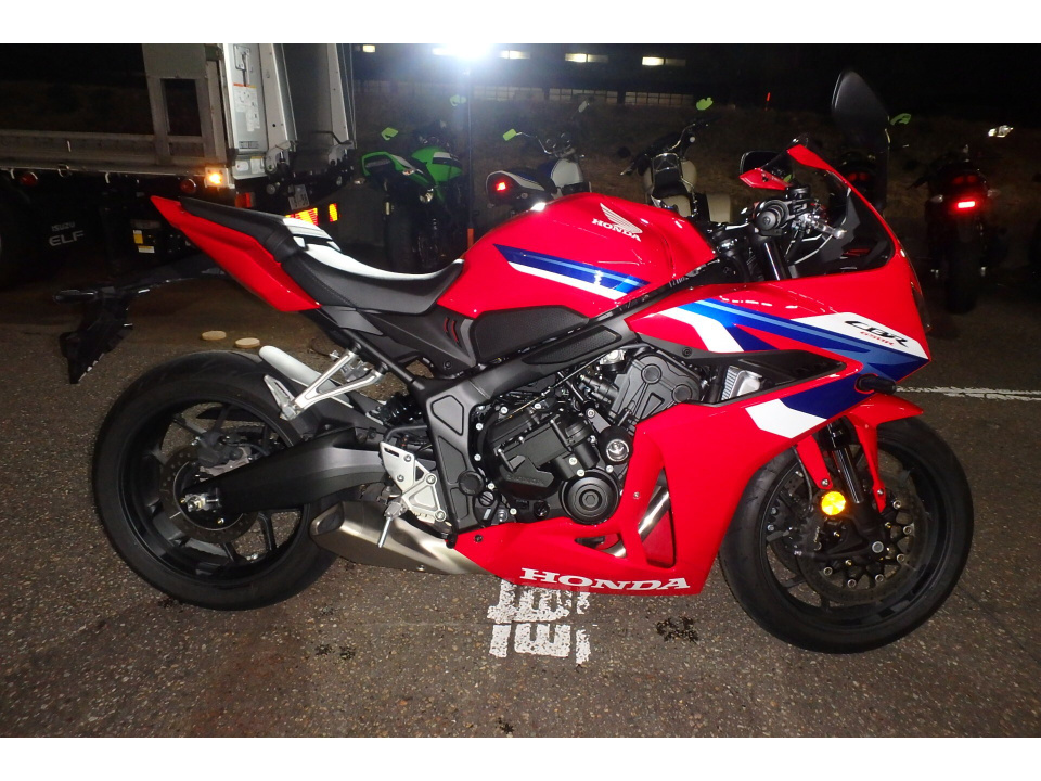 Honda CBR650R E-CLUTCH 2025