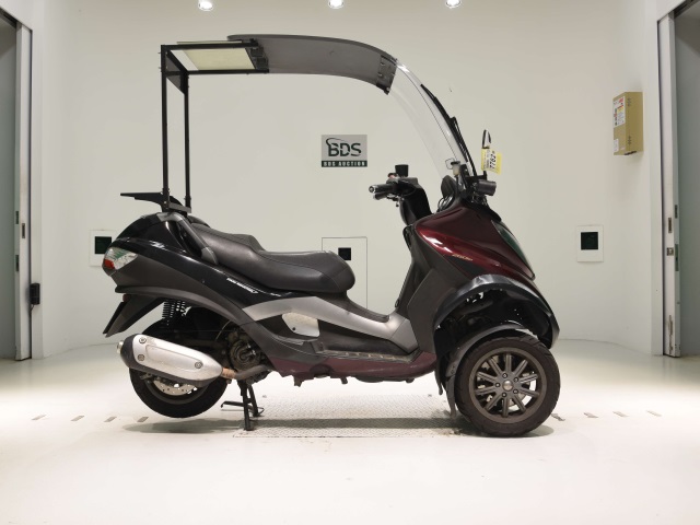 Piaggio MP3 250