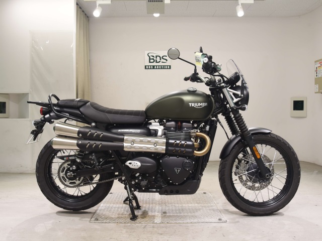 Triumph STREET SCRAMBLER 2022