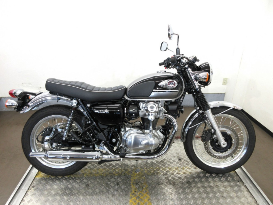 Kawasaki W800 2025